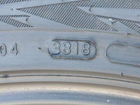 2ks zimní pneu Nokian 255/40/21 vzorek 8mm - 6