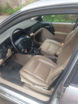 Opel Vectra 2,6 benzín V6 2001r dovoz DE na přihlášení - 6