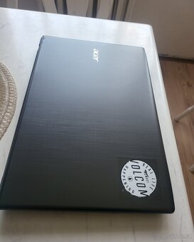 Acer Aspire E15 (E5-575G-597P) i5 th 7 Gen. SSD 256 GB - 6