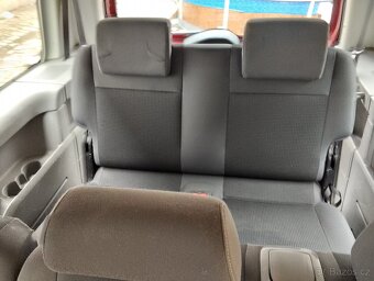 VW Caddy maxi Life ,r.v. 2010, 2.0TDi, 103kW - 7 míst - 6