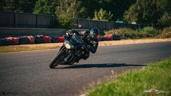 Aprilia Tuono RSV 1000 - 6