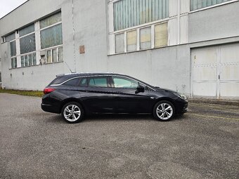 Opel Astra 1.6CDTI SPORTS TOURER+ - 6