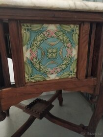 Starožitný odkládací stolek - 6