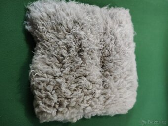 Podsedák z pravé ovčí kůže 40x40 cm-šedý (sada 4 ks) - 6