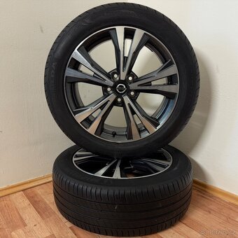 NISSAN QASHQAI 5x114,3 R18 ET40+LETNÍ 215/55R18 6mm - 6