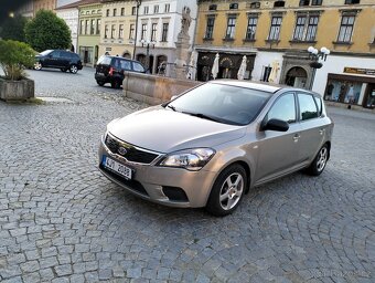 Kia ceed 1,6 benzín najeto 150000km - 6