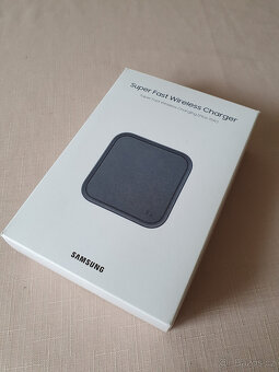 Bezdrátová nabíjecí podložka Samsung (15W) - 6