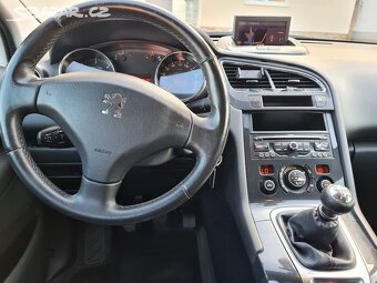 Peugeot 5008 2.0 HDi 110 kW - 6