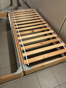 Dřevěné postele s vysokými matracemi - 6
