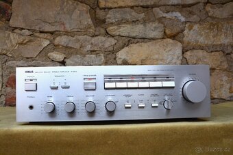 YAMAHA A 520 - 6