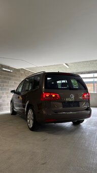 VW Touran Webasto 7mist Panorama DSG 125kw 160najeto - 6