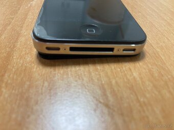 Prodám iPhone 4. Na náhradní díly. - 6