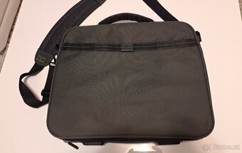 Taška nejen na 15" notebook zn. Case logistic - 6