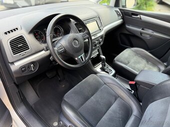 Volkswagen Sharan Highline DSG 7 míst Intg.sed Tažné Webasto - 6