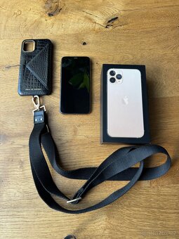 Apple iPhone 11 Pro 256 GB – Gold, top stav + luxusní pouzd - 6