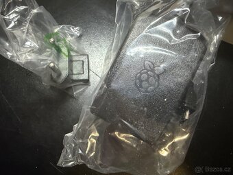 Raspberry Pi 3 Model + display + hodně příslušenství - 6