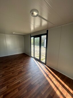 Obytný kontejner o rozměru 3x6m s francouz. dveřmi - 6