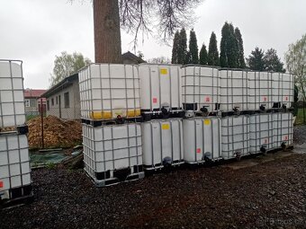 IBC nádrže kontejnery na 1000 litrů černé bílé - 6