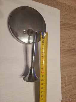 Zpětné zrcátko - 6