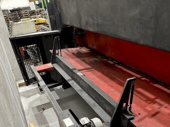 Tabulové nůžky AMADA Promecam GS 1230, z roku 2003. - 6