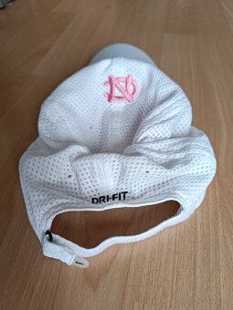 Nové kšilty a kšiltovky Nike - 6