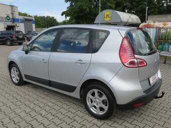 Prodám Renault Scenic 1.6 i 81 kW Expression - 6