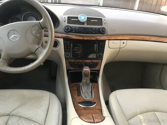 Prodám Mercedes E-320 4 matic elegance - 6