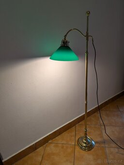 pěkná stará podlahová mosazná lampa, zelené stínidlo - 6