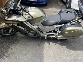 Yamaha FJR 1300 - 6
