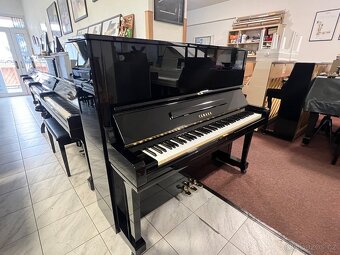 Yamaha U3 se zárukou 5 let, včetně židle, doprava zdarma. - 6