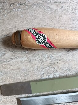 Nová sada dlátek a šroubováků ve dřevě - 6