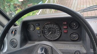 Mercedes Benz 310d - 6