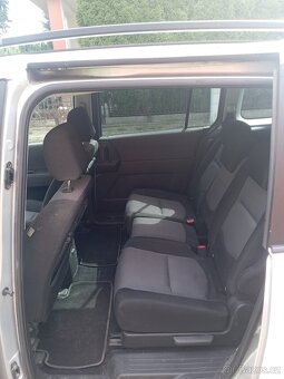 Mazda 5 - 6