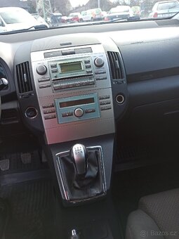Toyota Corolla Verso 2.0 D4D, pravidelný servis, nová STK - 6