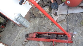 Hydraulický zvedák - 6