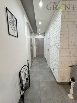 Pronájem krásného bytu 2+1 s velkou lodžií, ul. Na Kopci, Ka - 6