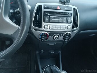 HYUNDAI I 20 najeo 42 100 km - 6