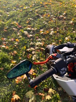 KTM Duke 125 (2021) – plný servis, doplňky, 1. majitel v ČR - 6