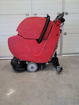 Mycí podlahový stroj go 552 t - 6