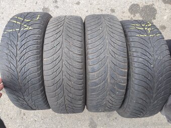 Kola Suzuki Ignis  zimní - 6