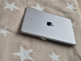 Apple iPad 6. generace 32gb - 6