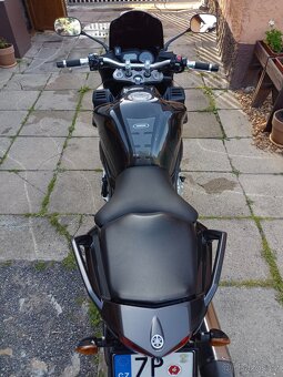 Yamaha FZ1 - 6