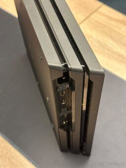 Playstation 4 Pro 1TB Černý, 2x ovladač - 6