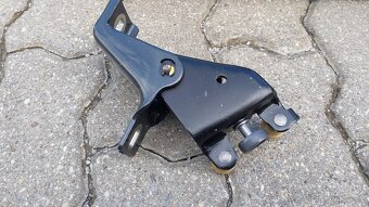 Dacia Dokker – Lišta pojezdu levá 3ks - 6