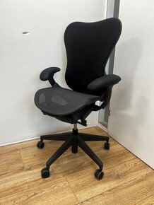 Kancelářská židle Herman Miller Mirra 2 Graphite Full Option - 6