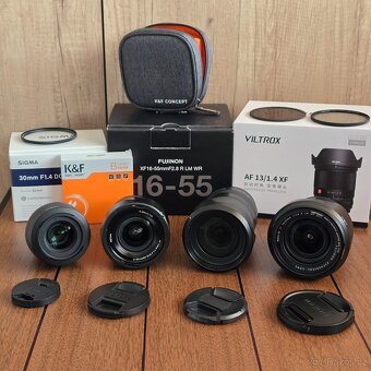 Fujifilm X-S10 - 4 objektívy - 6