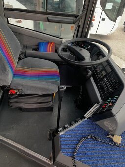 2002 KAROSA LC 956 - 6