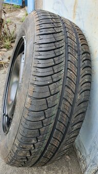 Plechové ráfky a pneu na dojetí. 195/65 R15 Renault Megane - 6