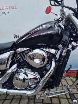 Suzuki VZ 800 Marauder - 6