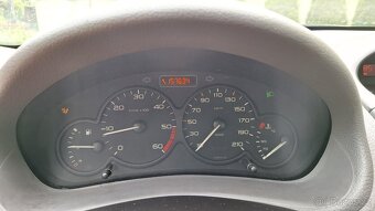 Peugeot 206 1,4 HDI - 6